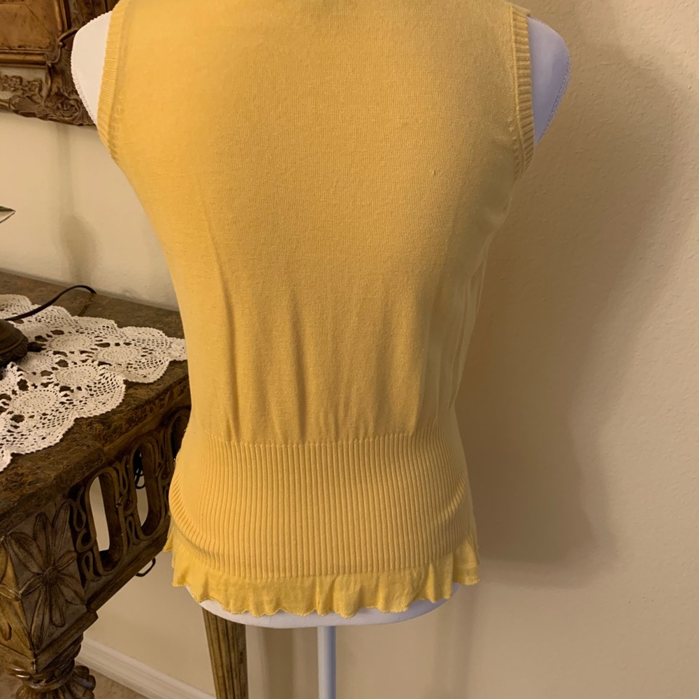 Cardigan yellow two piece sweater set, Size S - Picture 4 of 6